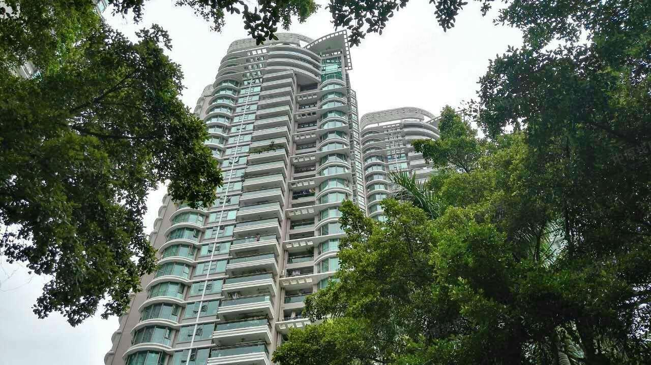 金地海景大三房,住家精装修,仅售790万,户型采光好