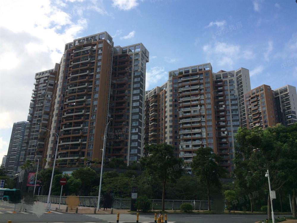 阳光海滨花园一本证四房,一线海景,东南向